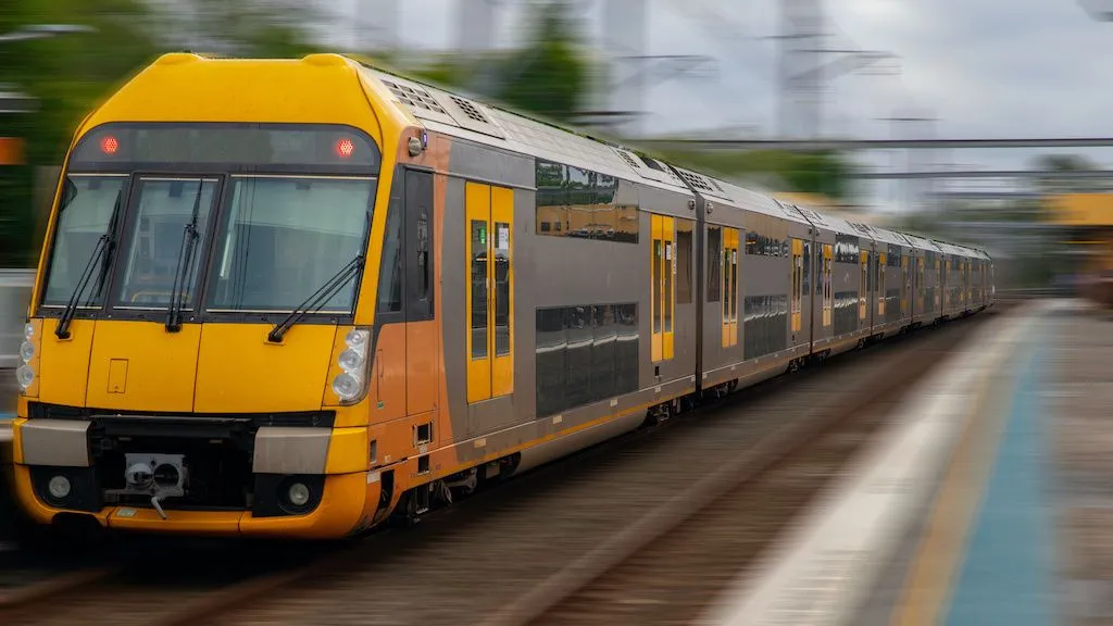 unisq sydney train